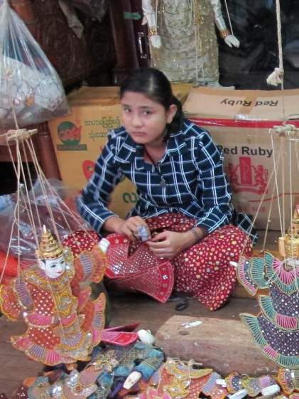 Jeune fille au travail